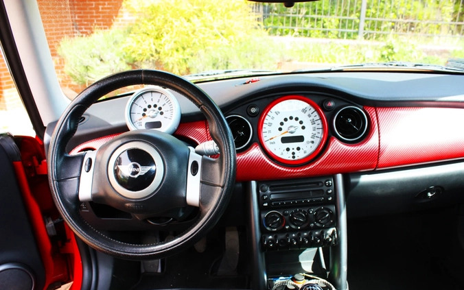 MINI Cooper cena 14700 przebieg: 173000, rok produkcji 2005 z Legnica małe 56